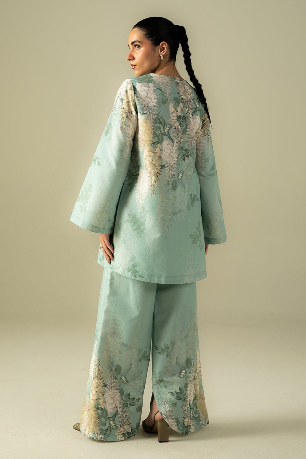 Click to enlarge  Afrozeh Co-ord Sets '25 - Frosted