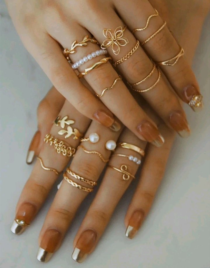 20pcs Fashionable Zinc Alloy Leaf & Flower Faux Pearl Decor Rings, Suitable As Decorative Gift For Women, Ideal For Valentine's Day, Mother's Day And Other Holidays