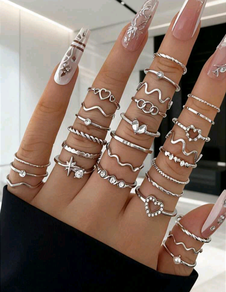 20pcs Fashionable Zinc Alloy Leaf & Flower Faux Pearl Decor Rings, Suitable As Decorative Gift For Women, Ideal For Valentine's Day, Mother's Day And Other Holidays